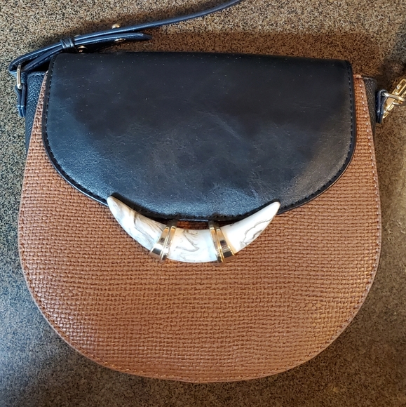 Stella and Dot Crossbody bag - Picture 2 of 3